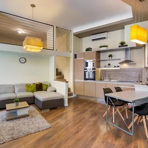 Spacious & Stylish In Downtown Apartamento