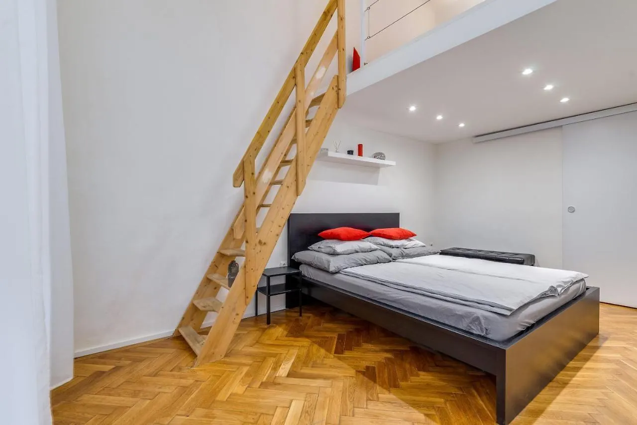 Little Cola Apartment In Dohany Street With Ac Budapest Hungría